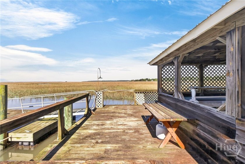 Rare west-facing waterfront coastal retreat offers the perfect - photo 58