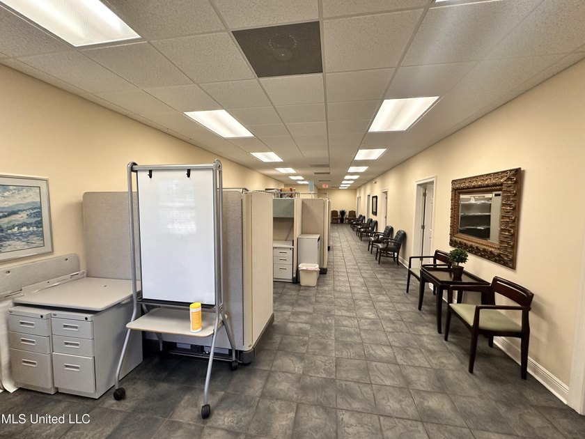 Exceptional Investment Opportunity: Premier Professional Office - photo 9