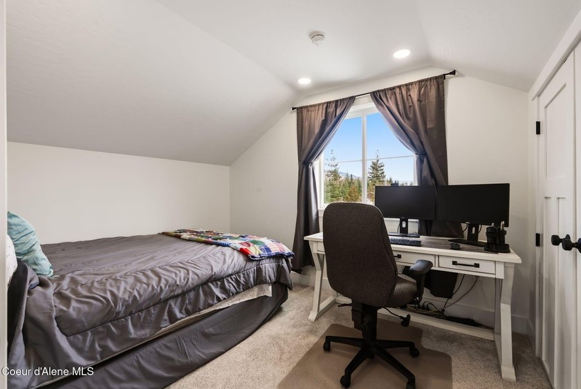This property offers the kind of lifestyle that's hard to find - photo 32