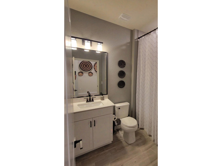 LOOK NO FURTHER THIS PRISTINE UPGRADED HOME SHOWS LIKE A MODEL - photo 17