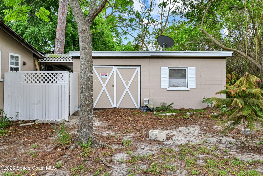Wow! Tucked away on a quiet dead-end street and this truly - photo 40