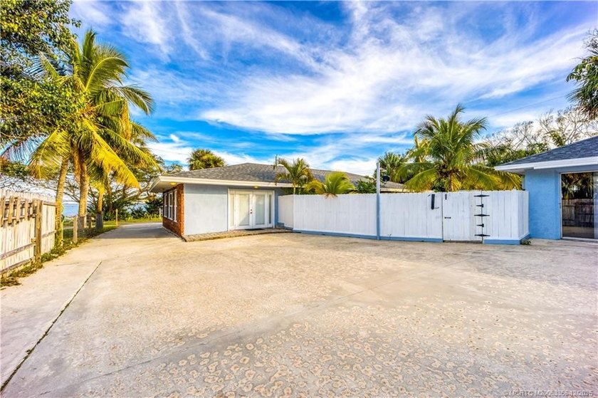 Prime Waterfront Property. Located on the scenic Indian River - photo 32