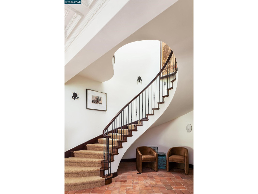 This Piedmont estate marries the soul of a Mediterranean villa - photo 6