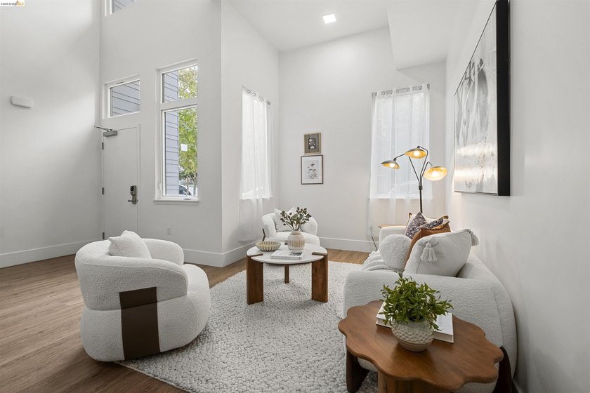 LARGE ONE BEDROOM PLUS AND ONE AND A HALF BATHROOM LOFT STYLE! - photo 7