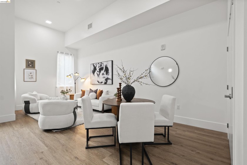 LARGE ONE BEDROOM PLUS AND ONE AND A HALF BATHROOM LOFT STYLE! - photo 9