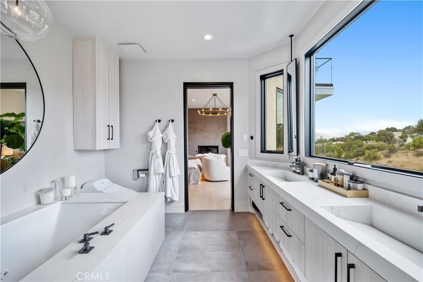 A one of a kind, warm and inviting custom Studio City hillside - photo 19