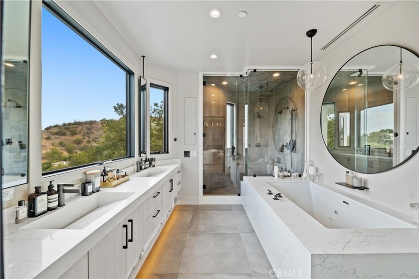 A one of a kind, warm and inviting custom Studio City hillside - photo 20