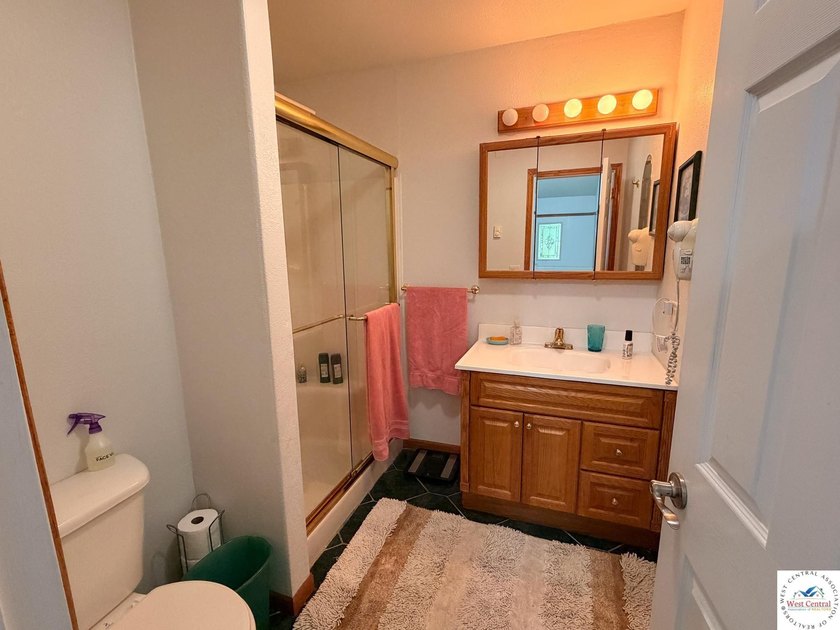 Fantastic 5-bedroom, 4.5-bath home with massive 24x54 garage on - photo 22