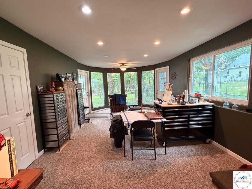 Fantastic 5-bedroom, 4.5-bath home with massive 24x54 garage on - photo 33