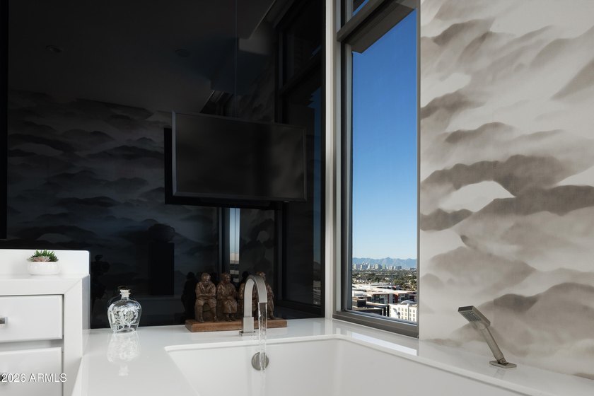 The crown jewel of the ultra luxurious Esplanade Place - photo 15