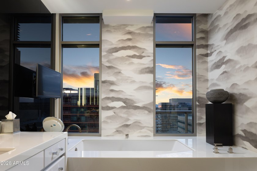 The crown jewel of the ultra luxurious Esplanade Place - photo 32