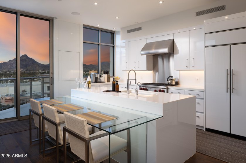 The crown jewel of the ultra luxurious Esplanade Place - photo 33