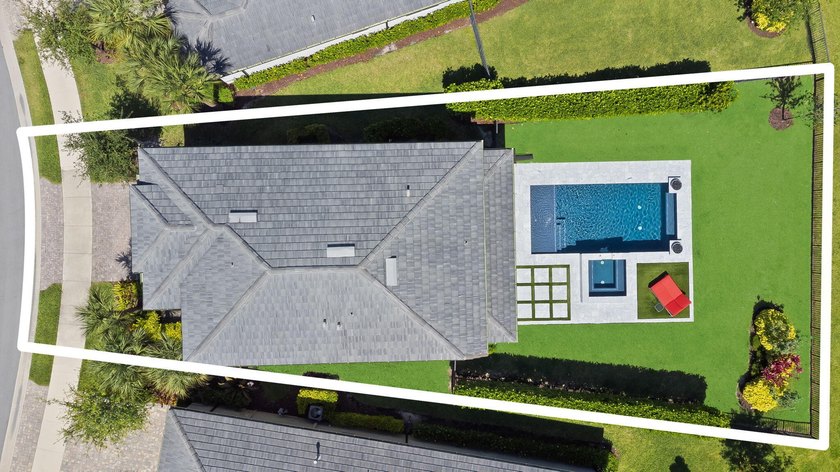 Discover this stunning 3BR/2.5BA pool home in the sought-after - photo 10