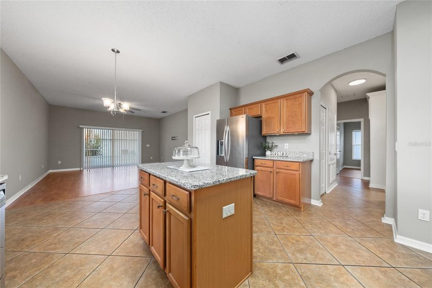 Virtually Staged. Immaculate Cute and Cozy house in Northshore - photo 15