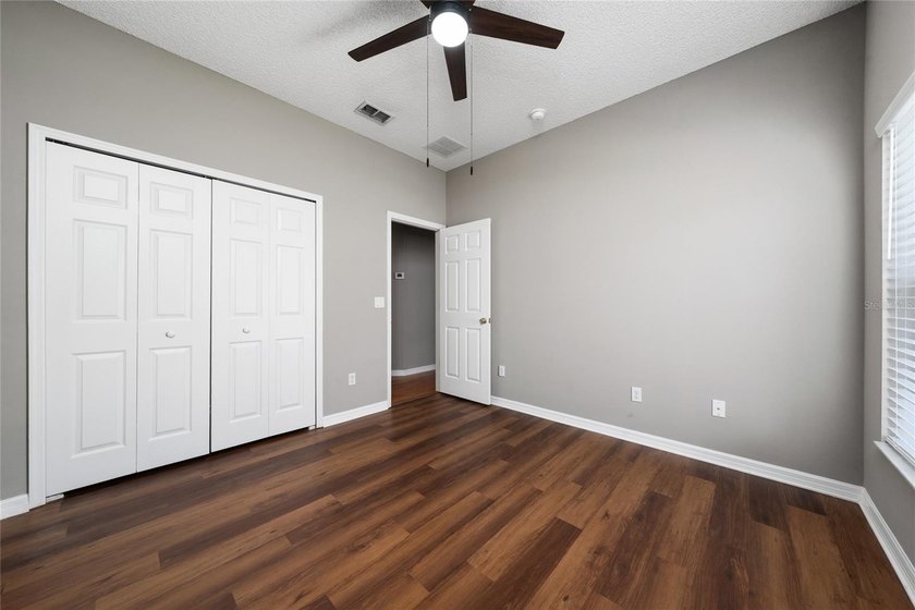 Virtually Staged. Immaculate Cute and Cozy house in Northshore - photo 20