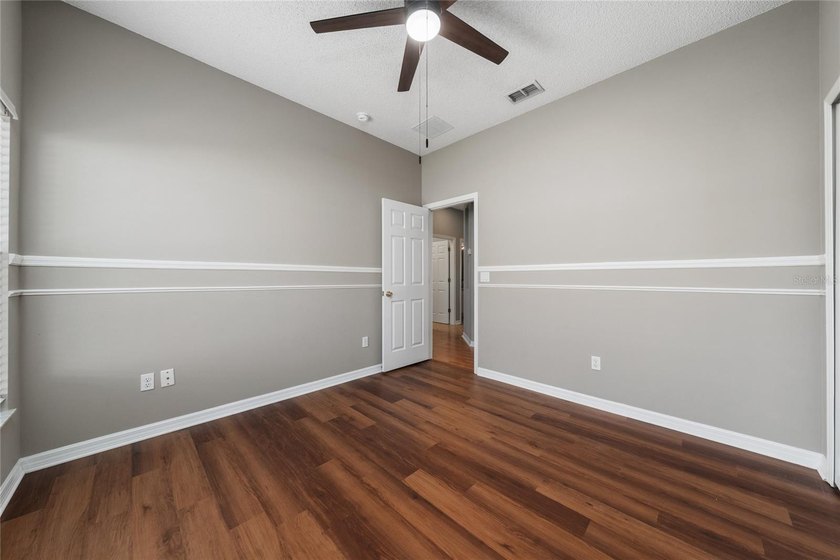 Virtually Staged. Immaculate Cute and Cozy house in Northshore - photo 22