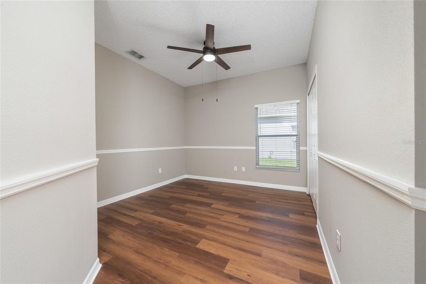 Virtually Staged. Immaculate Cute and Cozy house in Northshore - photo 23