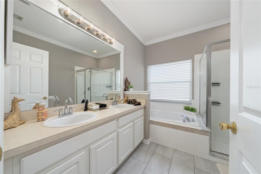 Virtually Staged. Immaculate Cute and Cozy house in Northshore - photo 32