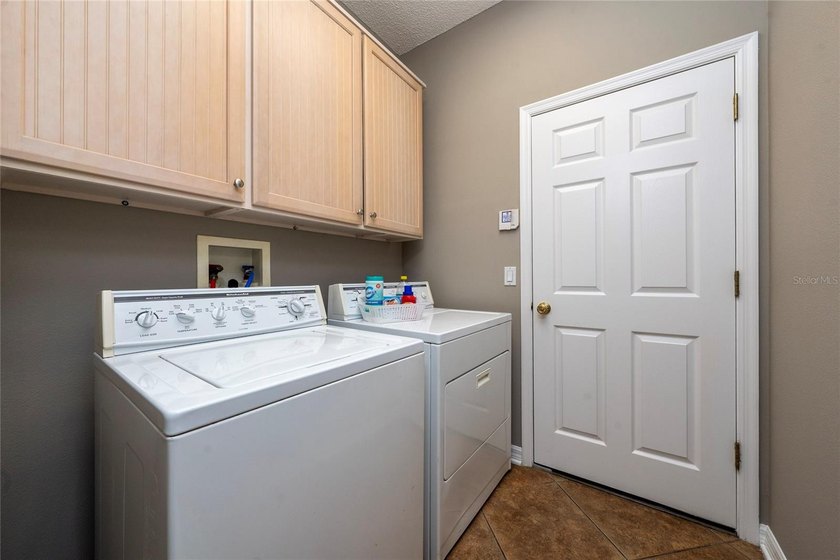 Virtually Staged. Immaculate Cute and Cozy house in Northshore - photo 38