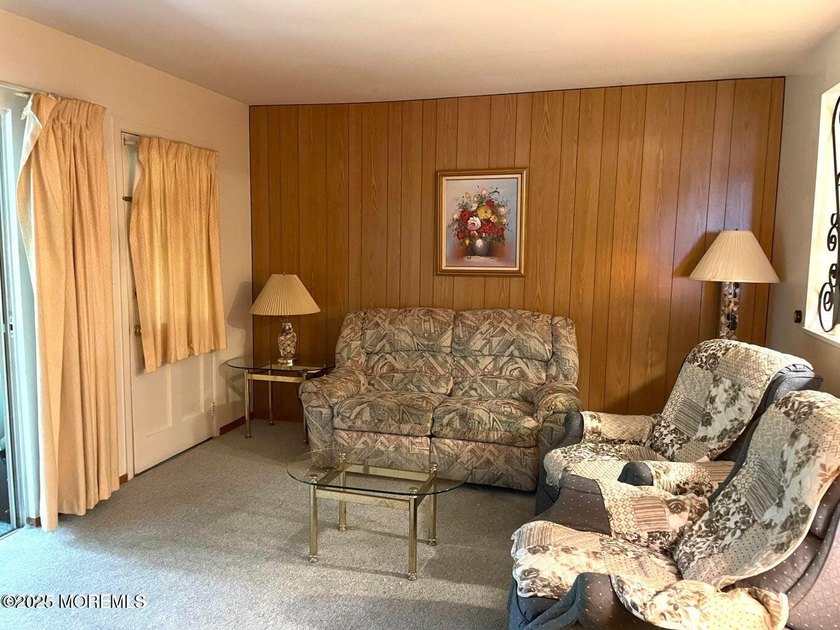 Welcome to Cedar Glen Homes. This active adult community is one - photo 2