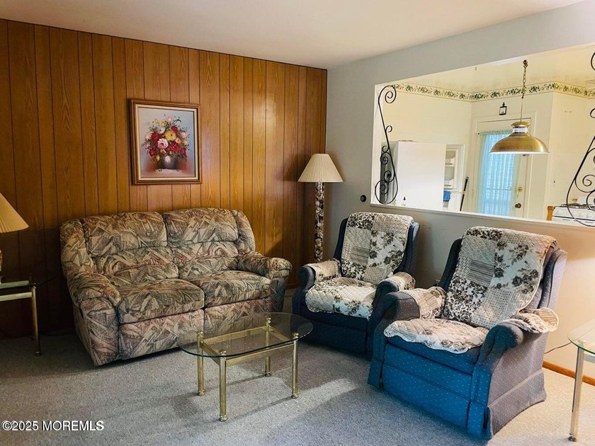 Welcome to Cedar Glen Homes. This active adult community is one - photo 5