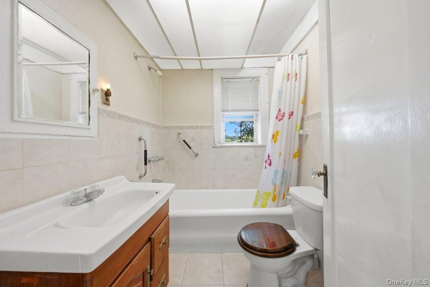Nestled away on a desirable corner property in the Riverdale - photo 15