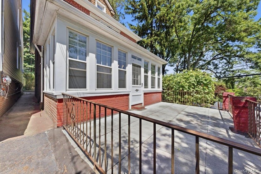 Nestled away on a desirable corner property in the Riverdale - photo 22