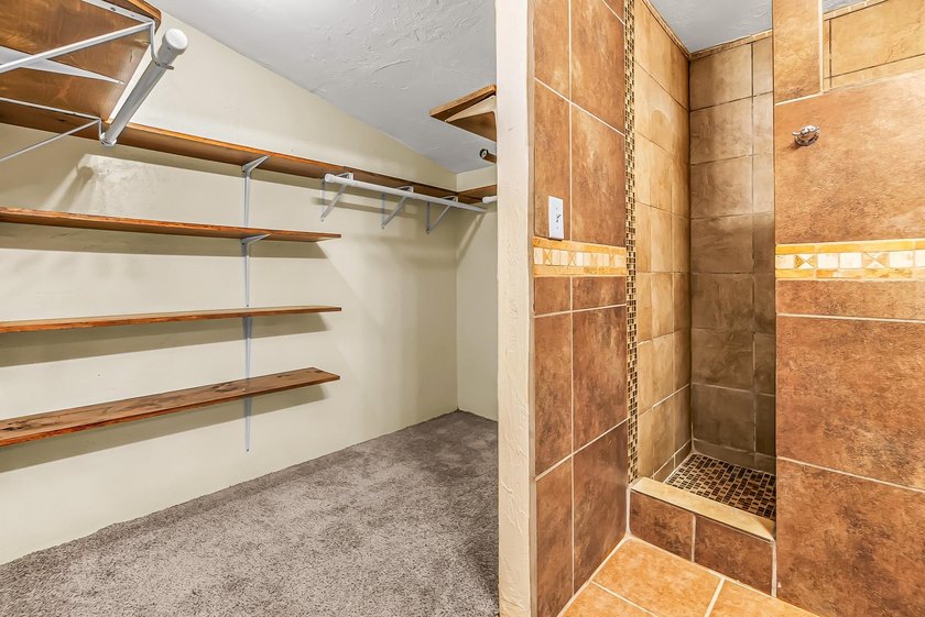 Welcome to your own private retreat! Situated on a fully fenced - photo 15