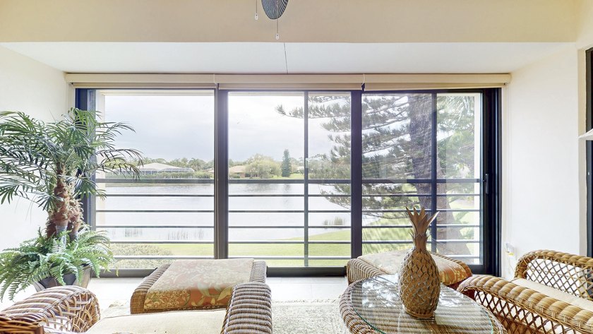 Immaculate lakeside 2nd floor 3-bedroom, 2-bathroom condo in - photo 7