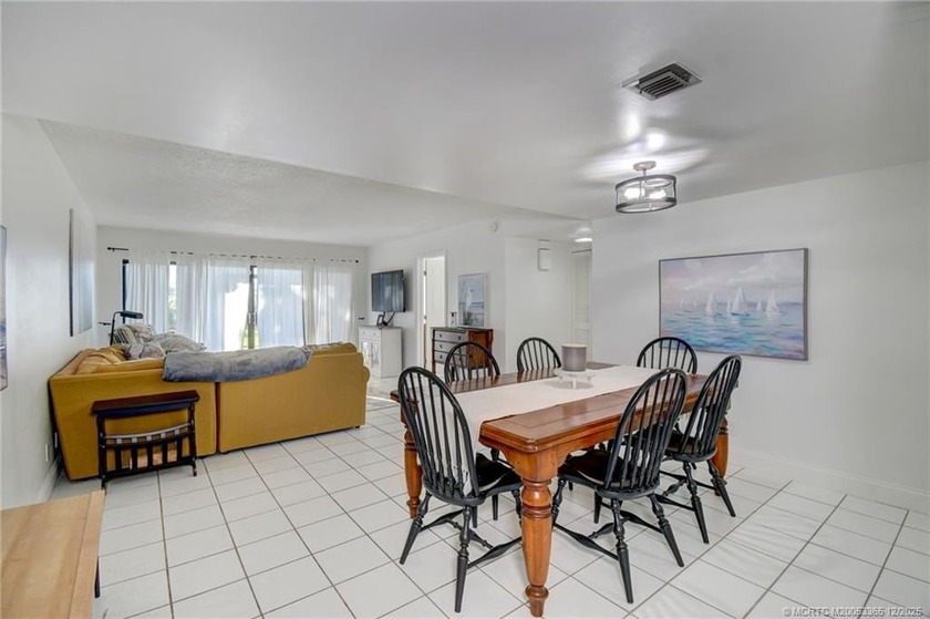Welcome to this beautifully maintained 2-bedroom, 2-bath - photo 14