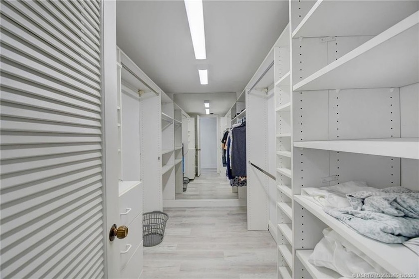 Welcome to this beautifully maintained 2-bedroom, 2-bath - photo 21