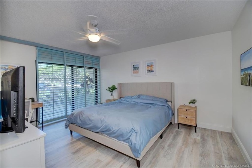 Welcome to this beautifully maintained 2-bedroom, 2-bath - photo 22