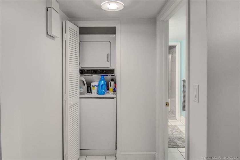 Welcome to this beautifully maintained 2-bedroom, 2-bath - photo 24