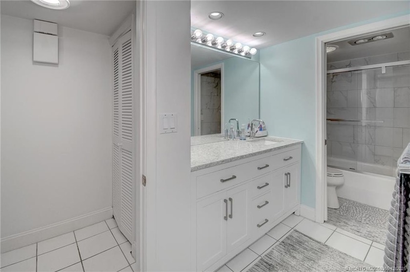 Welcome to this beautifully maintained 2-bedroom, 2-bath - photo 25