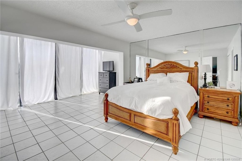 Welcome to this beautifully maintained 2-bedroom, 2-bath - photo 27