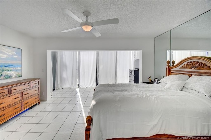 Welcome to this beautifully maintained 2-bedroom, 2-bath - photo 28