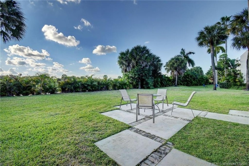 Welcome to this beautifully maintained 2-bedroom, 2-bath - photo 36