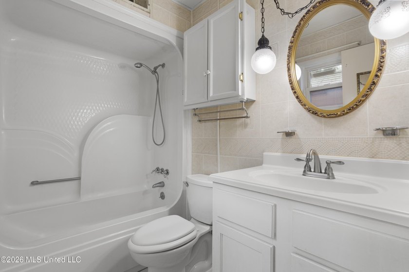 Great Home with Incredible Potential! This 3-bedroom, 2-bath - photo 19