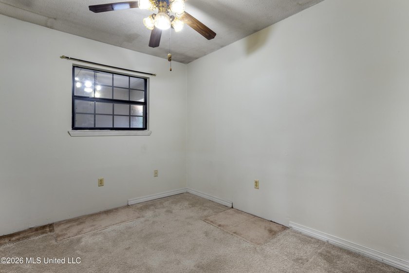 Great Home with Incredible Potential! This 3-bedroom, 2-bath - photo 22