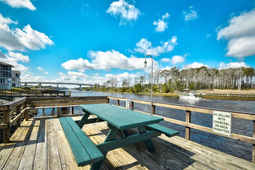 Spacious and renovated 2-bedroom 2-bath condo in the gated - photo 30