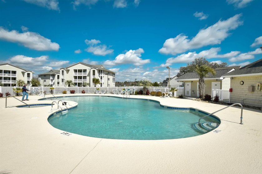 Spacious and renovated 2-bedroom 2-bath condo in the gated - photo 34