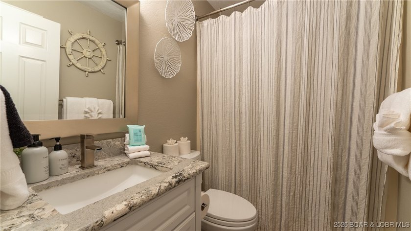 Show-stopping 2BR/2BA condo at the 17MM in Osage Beach! - photo 14