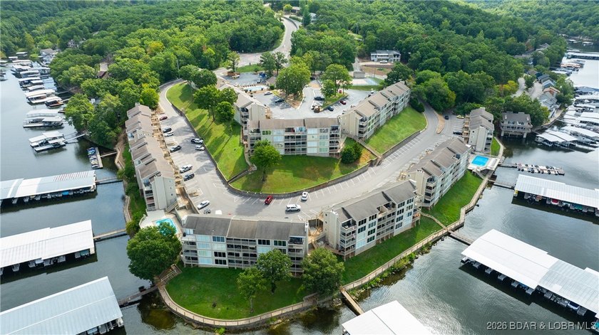 Show-stopping 2BR/2BA condo at the 17MM in Osage Beach! - photo 23