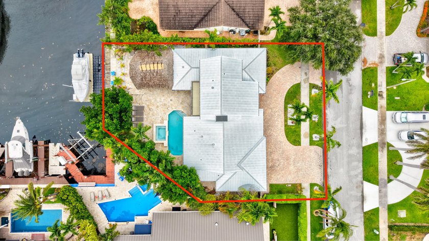 **Tropical Paradise in The Cove: The Ultimate Waterfront - photo 3
