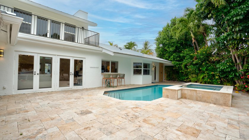 **Tropical Paradise in The Cove: The Ultimate Waterfront - photo 4