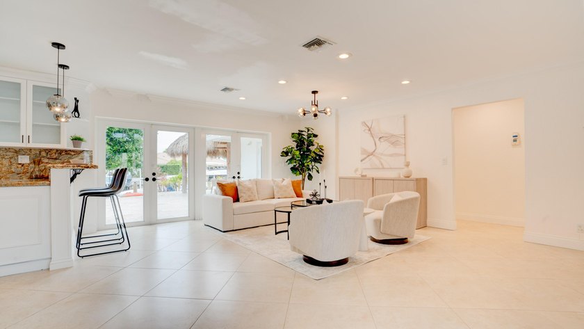 **Tropical Paradise in The Cove: The Ultimate Waterfront - photo 9