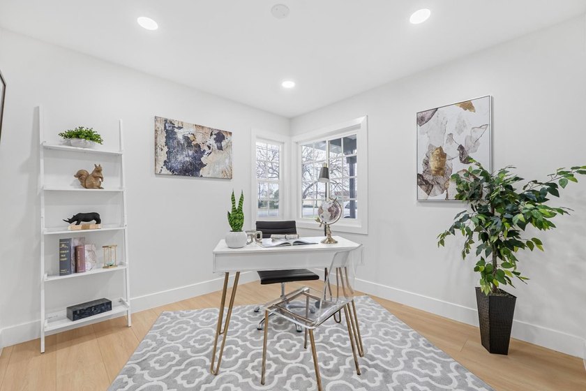 Welcome to this charming 4-bedroom, 2-bathroom home located in - photo 12