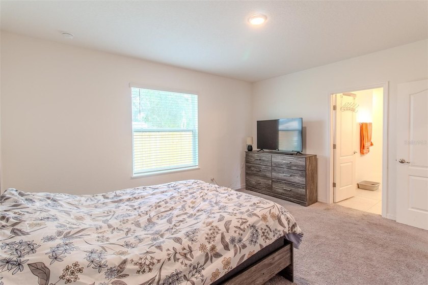 Short Sale. Short Sale Lender Approval Required. Beautiful - photo 14