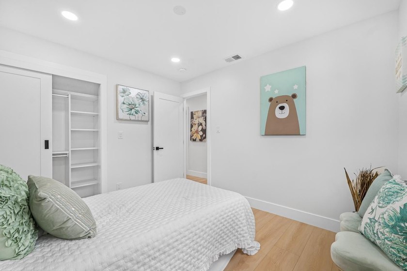 Welcome to this charming 4-bedroom, 2-bathroom home located in - photo 17