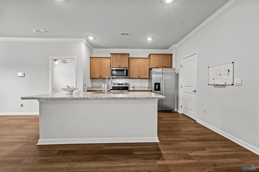 Great location near Research Park Blvd. Upgraded, 3 year old - photo 14